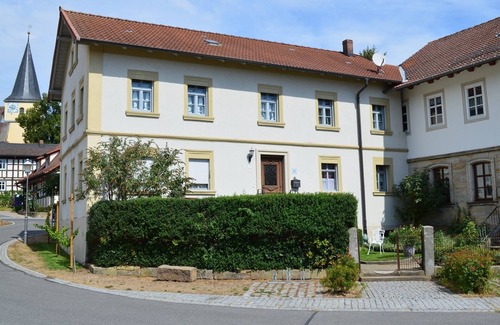 Untermerzbach Apartment | Historic Apartment with Boxspring Bed and Family Amenities