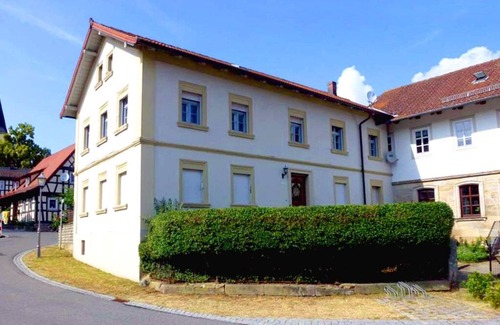 Untermerzbach Apartment | Historic Apartment with Boxspring Bed and Family Amenities