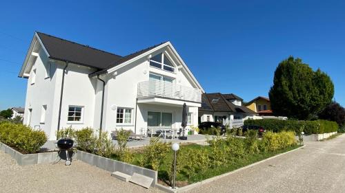 Strasswalchen Apartment | Guest Rated: 9.9/10 Garden Apartment for Family Getaways