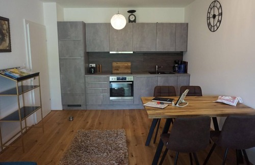 Sattendorf Apartment | Relax in a Garden Retreat at Ferienwohnungen Karasek