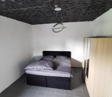 Muensingen Apartment | Family-Friendly Ferienwohnung with Garden & Terrace in Münsingen