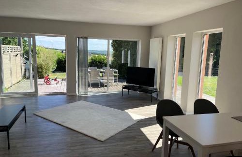 Hartenfels Apartment | Spacious Getaway with Garden & Ocean View for Families