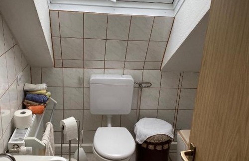 Warstein Apartment | Cozy Ferienwohnung mit Loggia - Family-Friendly Retreat