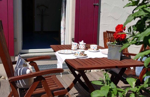 Absberg Apartment | Ideal Getaway: Ferienwohnung with Furnished Wood Terrace