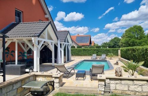 Kesselsdorf Apartment | Relaxing Retreat: Ferienwohnung am Rande von Dresden