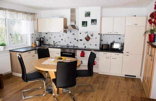 Hohenau Apartment | Relaxing Retreat with South Terrace & Free Wi-Fi Access