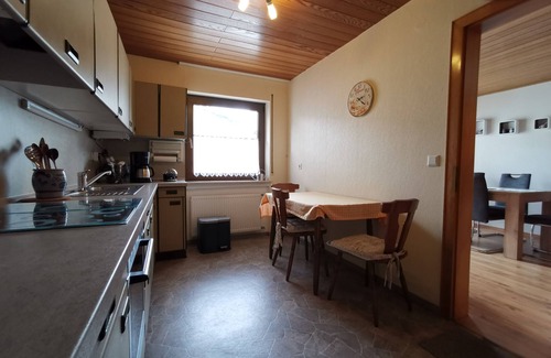 Bruttig Apartment | Top-Rated Ferienwohnung Moselblick with Kitchen Amenities