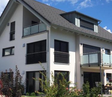Kisslegg Apartment | Cozy Ferienwohnung Mohr: Enjoy Breakfast & Family-Friendly Stay