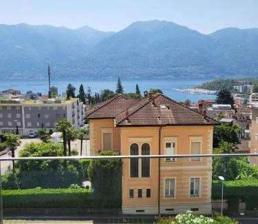 Muralto Apartment | Delightful Montana Lago: 4-Star Oceanfront Retreat