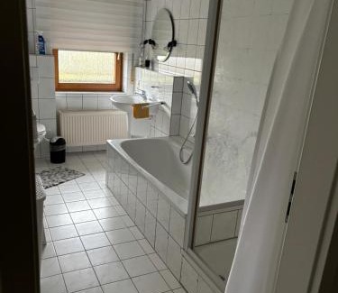 Kruft Apartment | Ferienwohnung Monteure Unterkunft