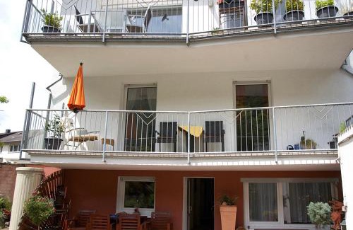 Traben-Trarbach Apartment | Pet-Friendly Ferienwohnung-Mosel with Oceanfront Views