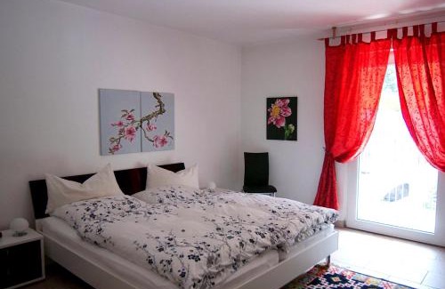 Traben-Trarbach Apartment | Pet-Friendly Ferienwohnung-Mosel with Oceanfront Views