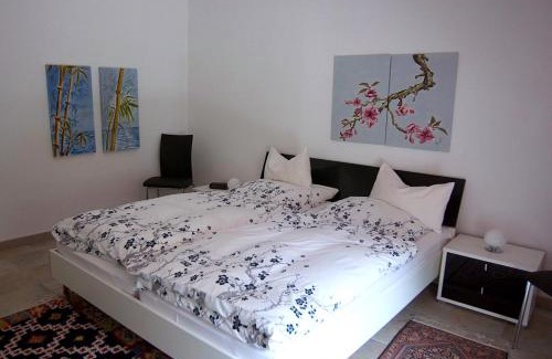 Traben-Trarbach Apartment | Pet-Friendly Ferienwohnung-Mosel with Oceanfront Views
