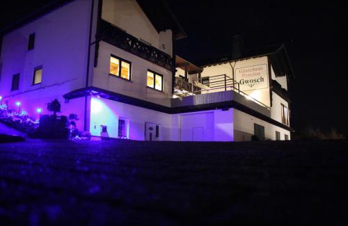 Bruttig-Fankel Apartment | Top Rated Family-Friendly Ferienwohnung Moselpension Gwosch