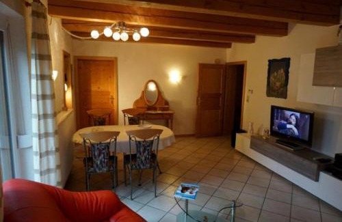 Frickenfelden Apartment | Pet and Child Friendly Stay at Ferienwohnung Näfelt