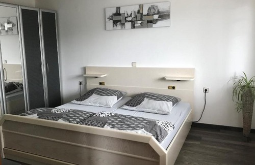 Hilders Apartment | Explore Ferienwohnung Nüdling: Family-Friendly Retreat