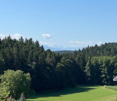 Goppertsweiler Apartment | Exceptional Ferienwohnung Near Bodensee with Family Amenities
