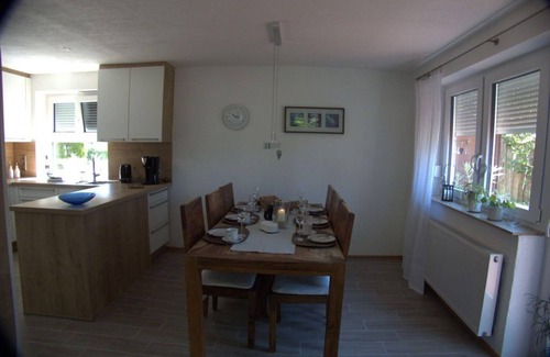 Tettnang Apartment | Ferienwohnung Nerz - Holiday apartment with garden
