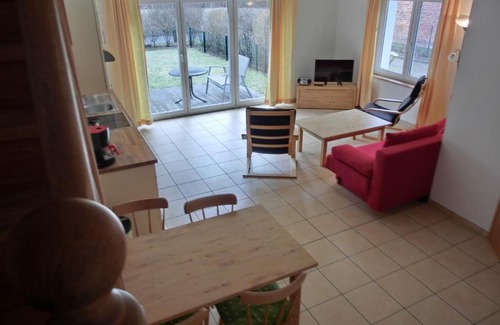 Gelbensande Apartment | Inviting Ferienwohnung NH11: Pet-Friendly Family Getaway