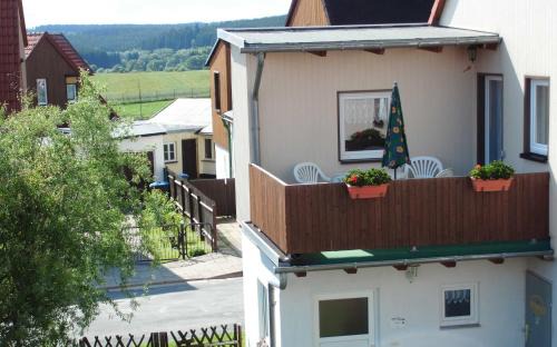 Oberharz am Brocken Apartment | Family-Friendly Ferienwohnung Nichau with Kitchen Amenities