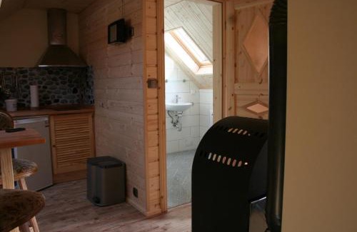 Berbisdorf Apartment | Charming Ferienwohnung Nicklich: Family-Friendly Getaway