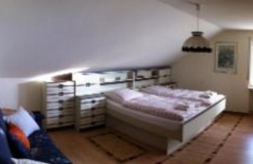 Mastershausen Apartment | Family-Friendly Ferienwohnung Nicolay with Great Reviews