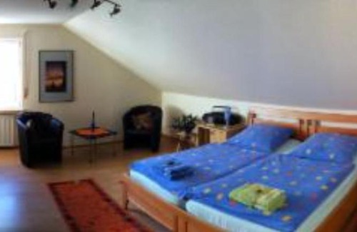 Mastershausen Apartment | Family-Friendly Ferienwohnung Nicolay with Great Reviews