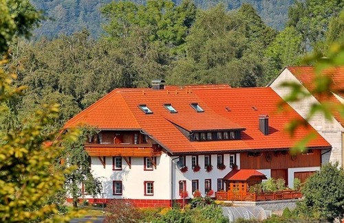 Wolpadingen Apartment | Family-Friendly Ferienwohnung Nord with Top Amenities