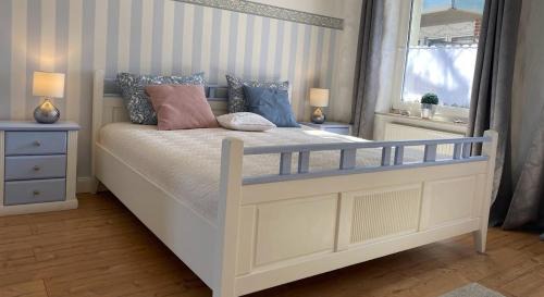 Norden Apartment | Cozy Ferienwohnung Norddeich: 4-Star Family Retreat
