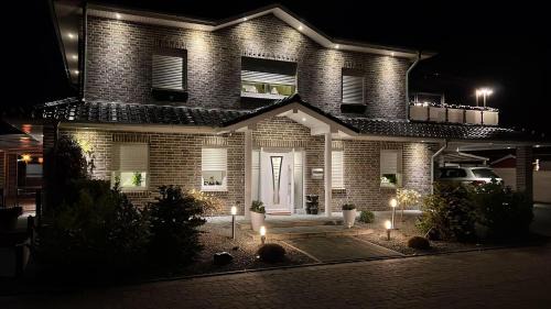 Krummhoern Apartment | Oceanfront Ferienwohnung-Nordsee: A 5-Star Family Retreat