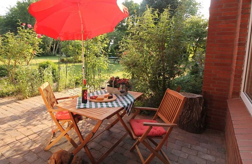 Krummsee Apartment | Cozy Ferienwohnung Nr. 01 with Pet Friendly Amenities