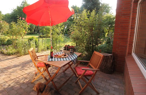 Krummsee Apartment | Cozy Ferienwohnung Nr. 01 with Pet Friendly Amenities