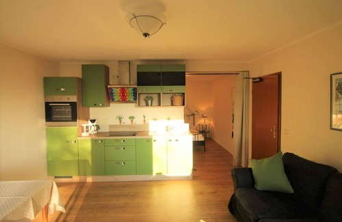 Krummsee Apartment | Cozy Kräutergarten Apartment with Spa and Breakfast