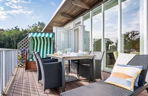 Schoenhagen Apartment | Top-Rated Penthouse with Ocean View in Schönhagen