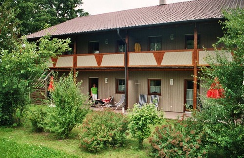Bad Birnbach Apartment | Cozy Ferienwohnung Nr. 2 with Breakfast & Child-Friendly Space