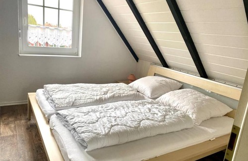 Werdum Apartment | Family-Friendly Stay at Leuchttürmchen - Highly Rated 8.5/10