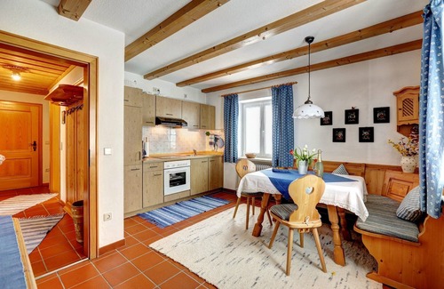 Stanggaß Apartment | Discover "Watzmann": Perfect Retreat for Couples