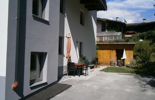 Grins Apartment | Top-Rated Ferienwohnung Nuener with Family-Friendly Amenities