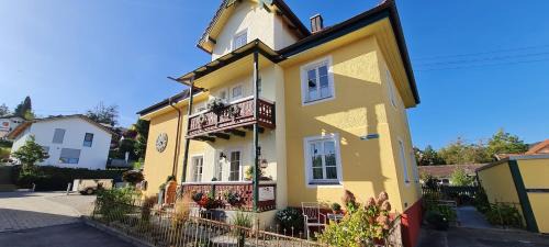 Peissenberg Apartment | Family-Friendly Retreat at Ferienwohnung Oase