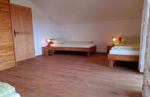 Palling Apartment | Rated 10/10: Family-Friendly Ferienwohnung Obstgarten Stay