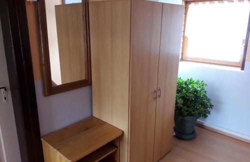 Druebeck Apartment | Stunning Ferienwohnung Osterbrink with Ocean View & Hot Tub
