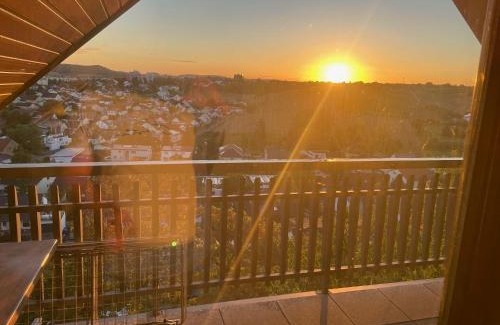 Rohrbach Apartment | Cozy Ferienwohnung Panoramablick - Family-Friendly Retreat