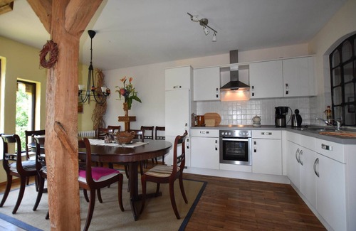 Neu Bartelshagen Apartment | Family-Friendly Park View Apartment with 3 Bedrooms