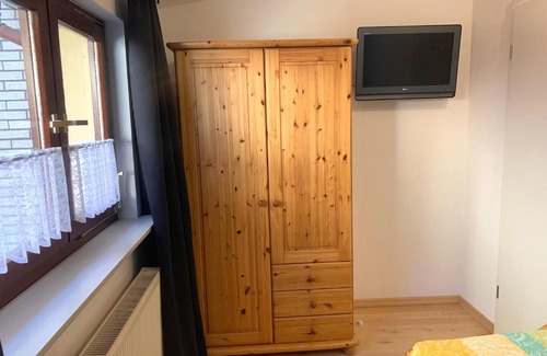 Dransfeld Apartment | Parkblick Retreat: Child-Friendly with 8.8 Guest Review Score
