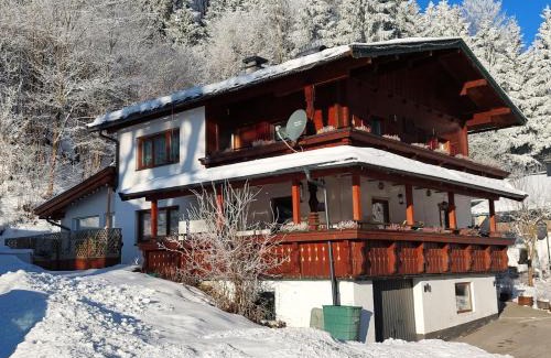 Koessen Apartment | Exceptional Ferienwohnung Petra - Child-Friendly Retreat