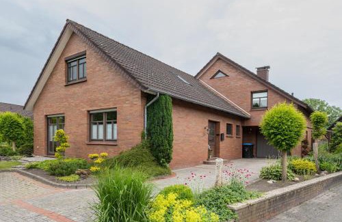 Holtland Apartment | Family-Friendly Ferienwohnung Pop s Huus Awaits You