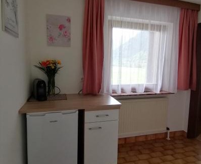 Sankt Johann Im Walde Apartment | Pet-Friendly Retreat at Ferienwohnung Prast with Breakfast