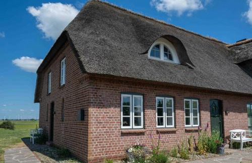Hattstedtermarsch Apartment | Pet-Friendly Ferienwohnung Rüm Hart with Perfect 10 Rating