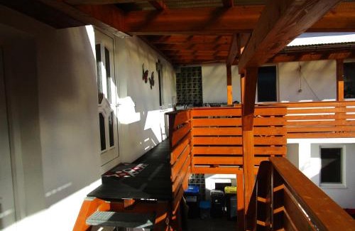 Aichen Apartment | Top-Rated Ferienwohnung Rosa with Hot Tub & Breakfast
