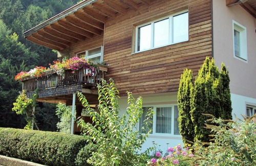 Kramsach Apartment | Top-Rated Ferienwohnung Raunegger with Family-Friendly Amenities